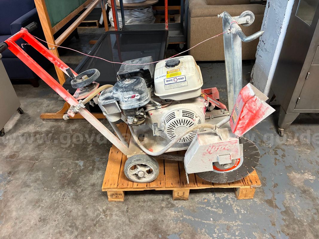 Clipper Concrete saw
