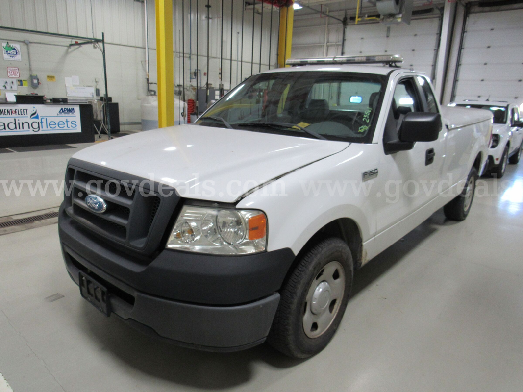 2008 Ford F-150 XL 2WD 8FT BED