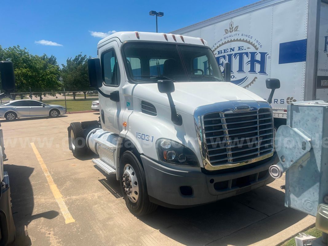 2016 Freightliner Cascadia 113