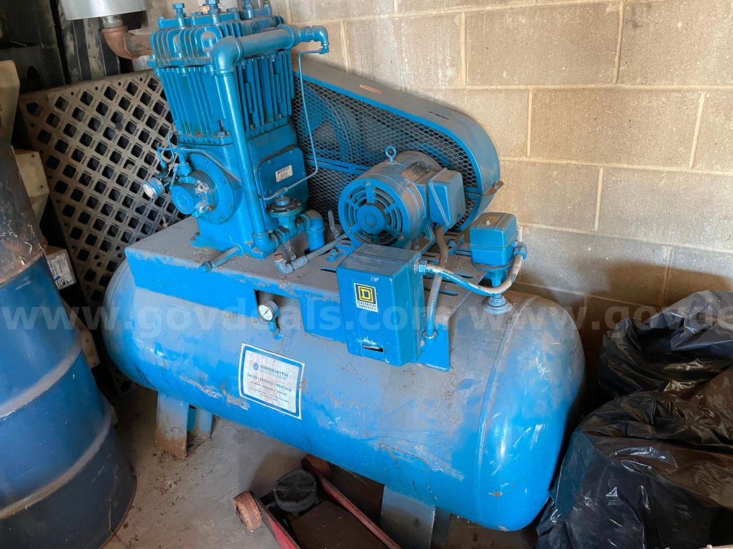 Quincy Air Compressor w/Toshiba Three Phase Motor