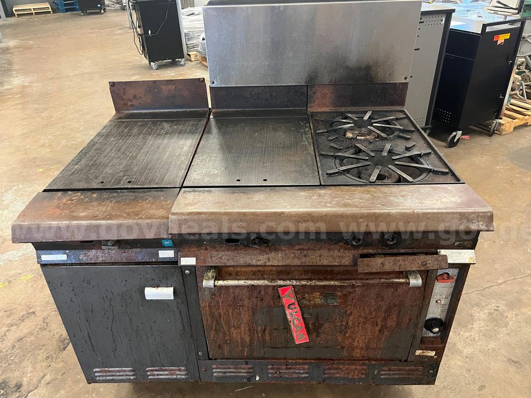 Vulcan 2 Burner Range/Oven/Griddle