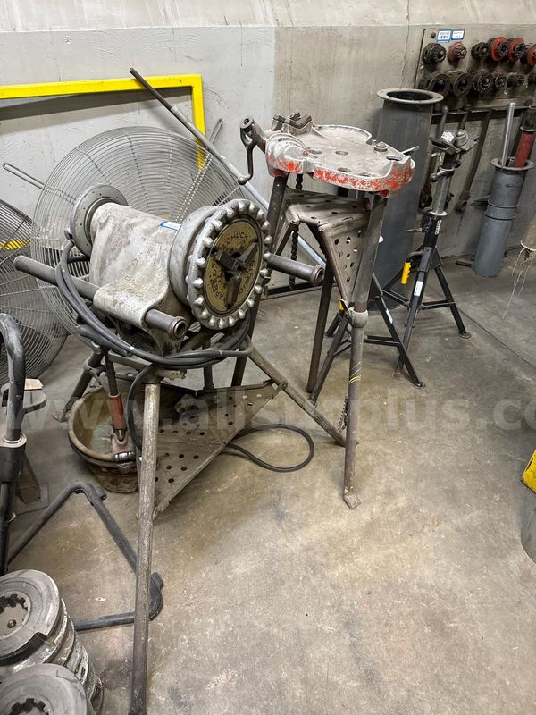 Pipe Threader