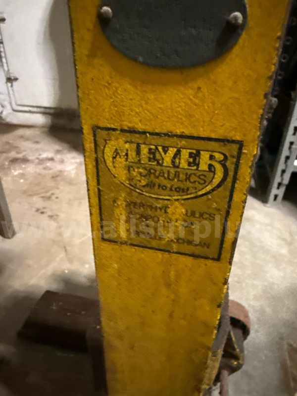 Qty. 3 Floor Jacks