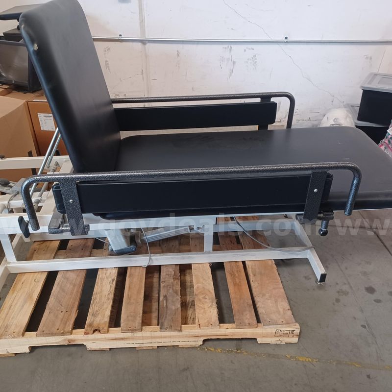 Motorized changing table