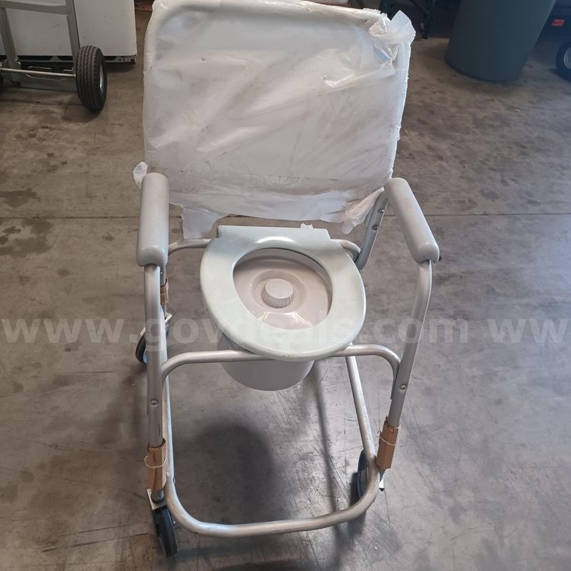 Portable toilet