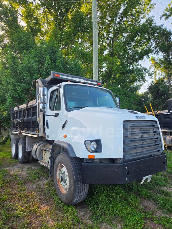 2018 Freightliner Dump Truck