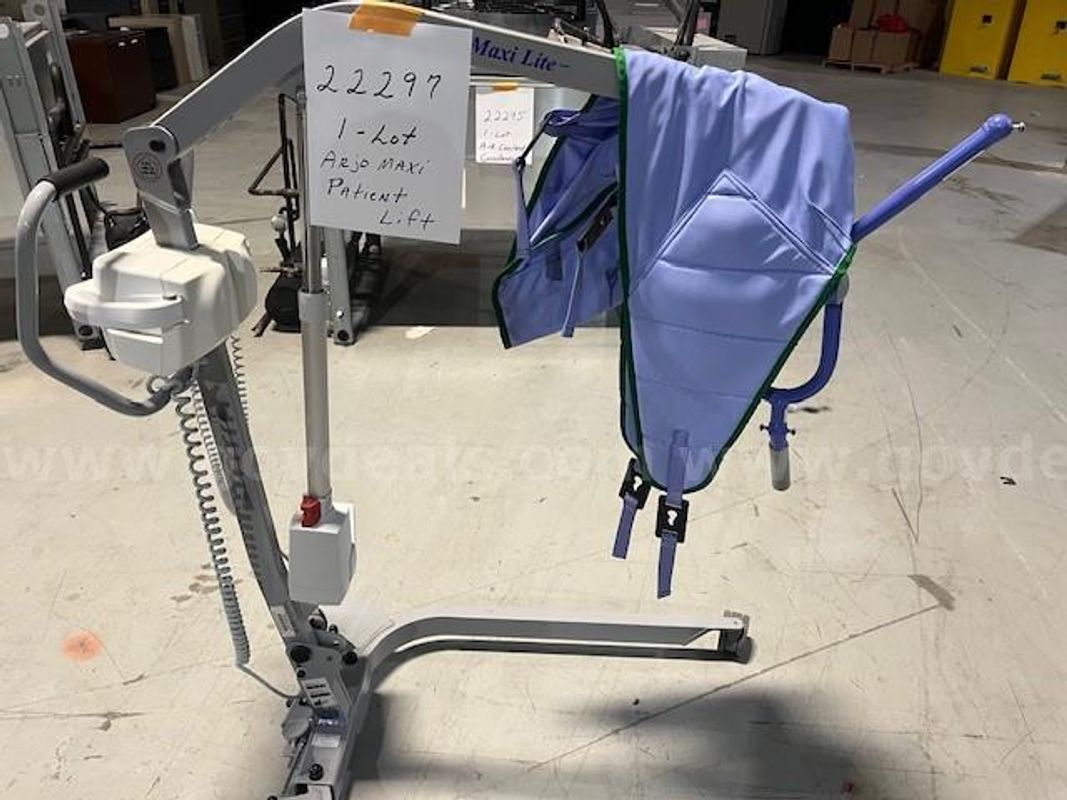 Lot of One Patient Lift
