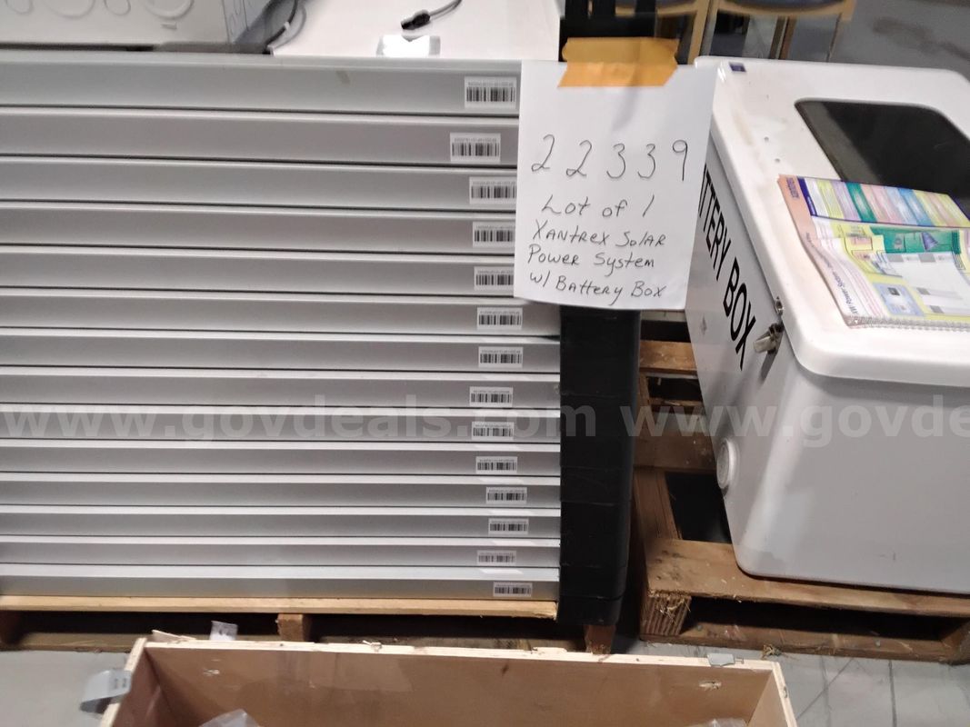 Lot of 1 Solar Power System with Battery Box