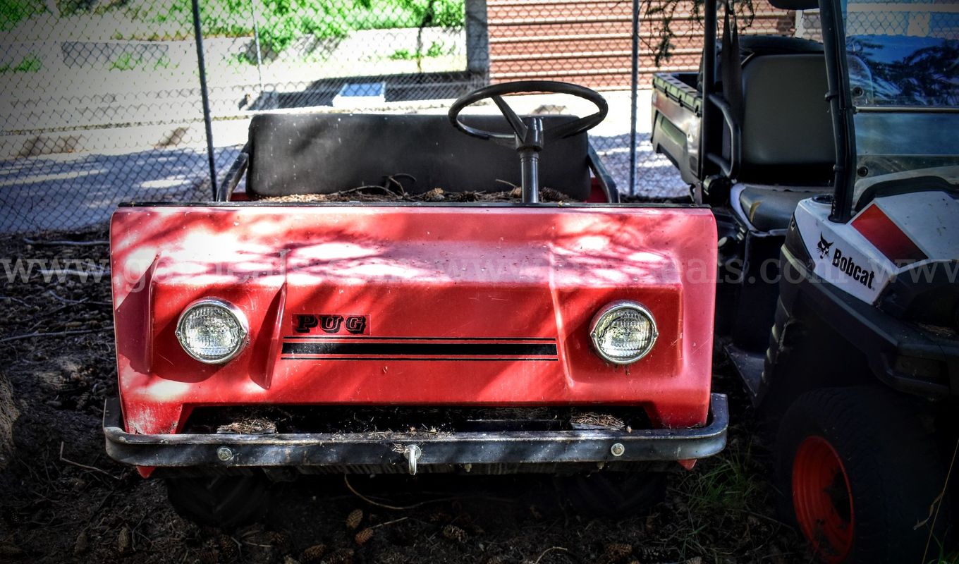 1994 ATV Pug Lowboy and Trailer Color Red (Does not run)