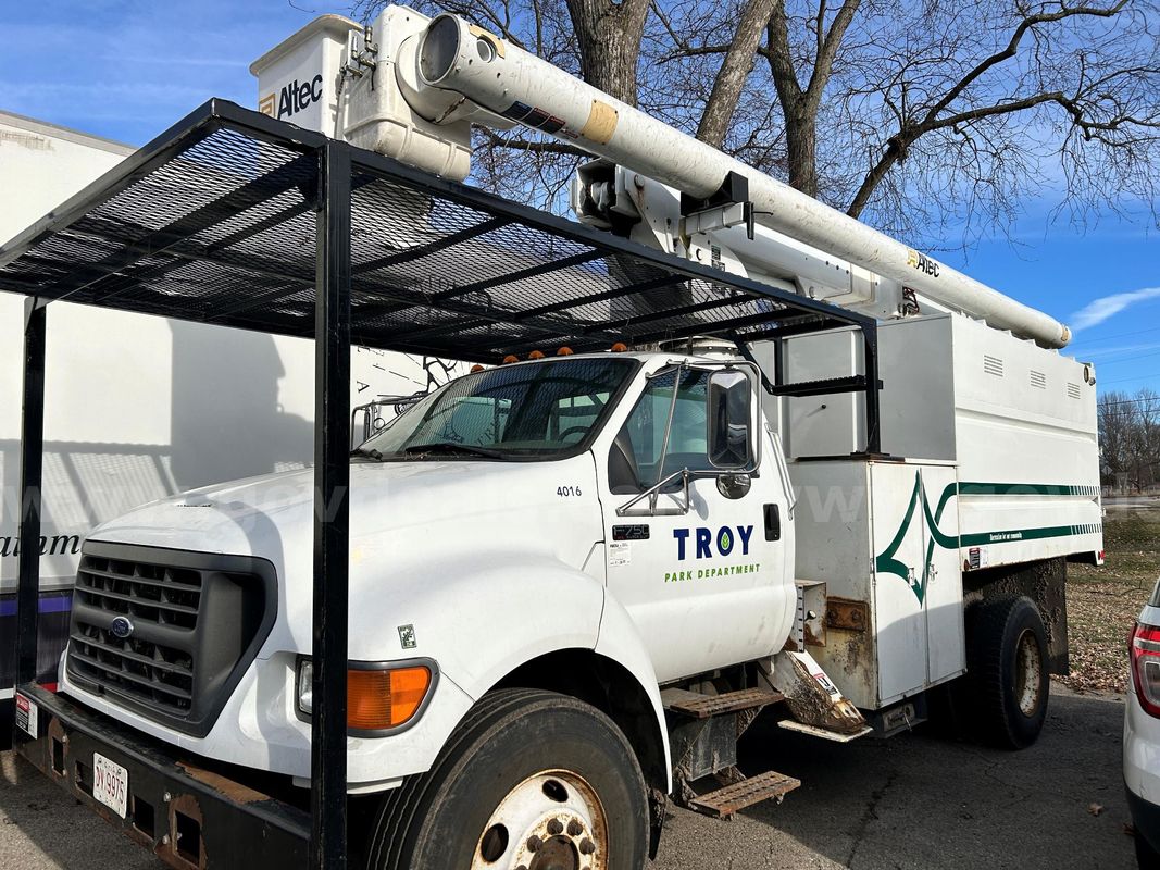 2000 Ford F-750
