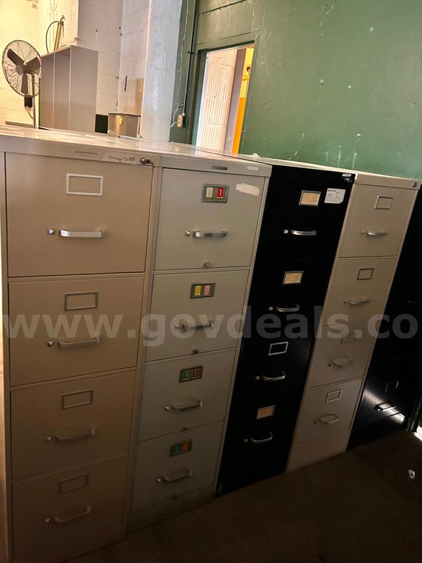 Lot of 4X vertical filling cabinet