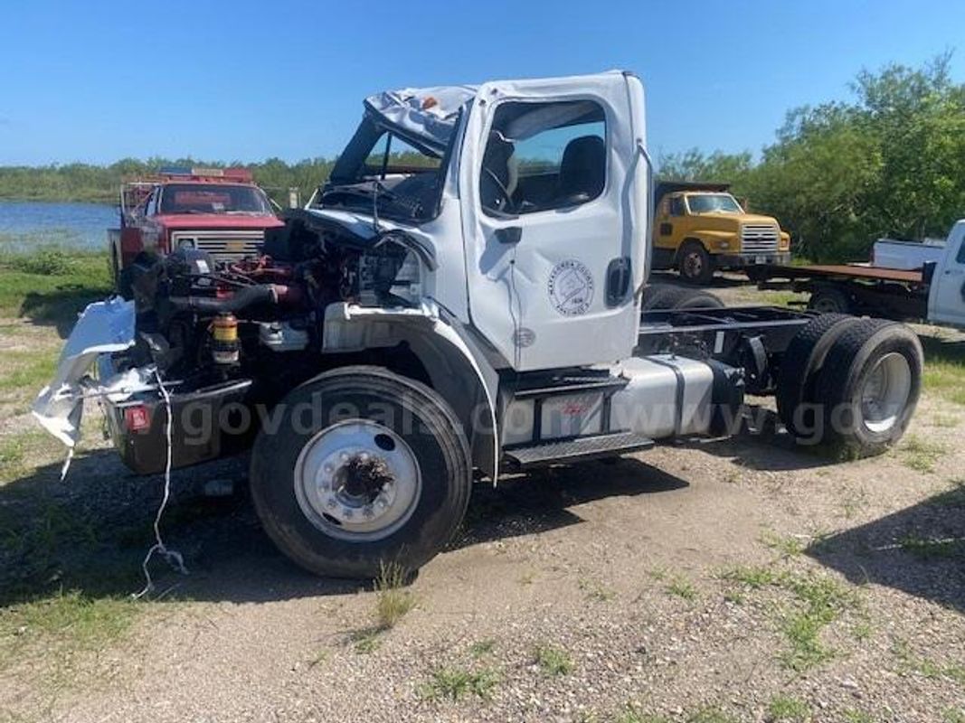 2018 Freightliner M2 106