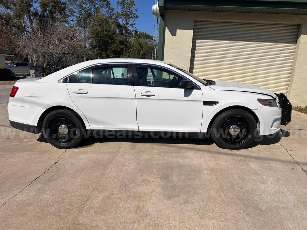 2016 Ford Taurus