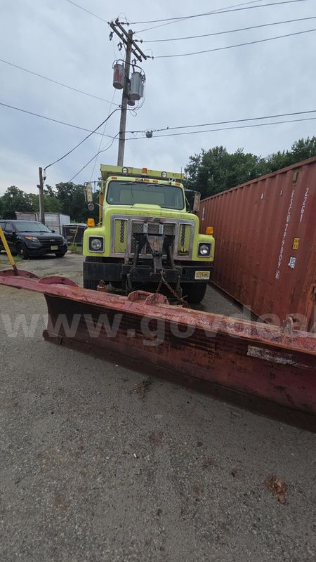 2005 International 7400