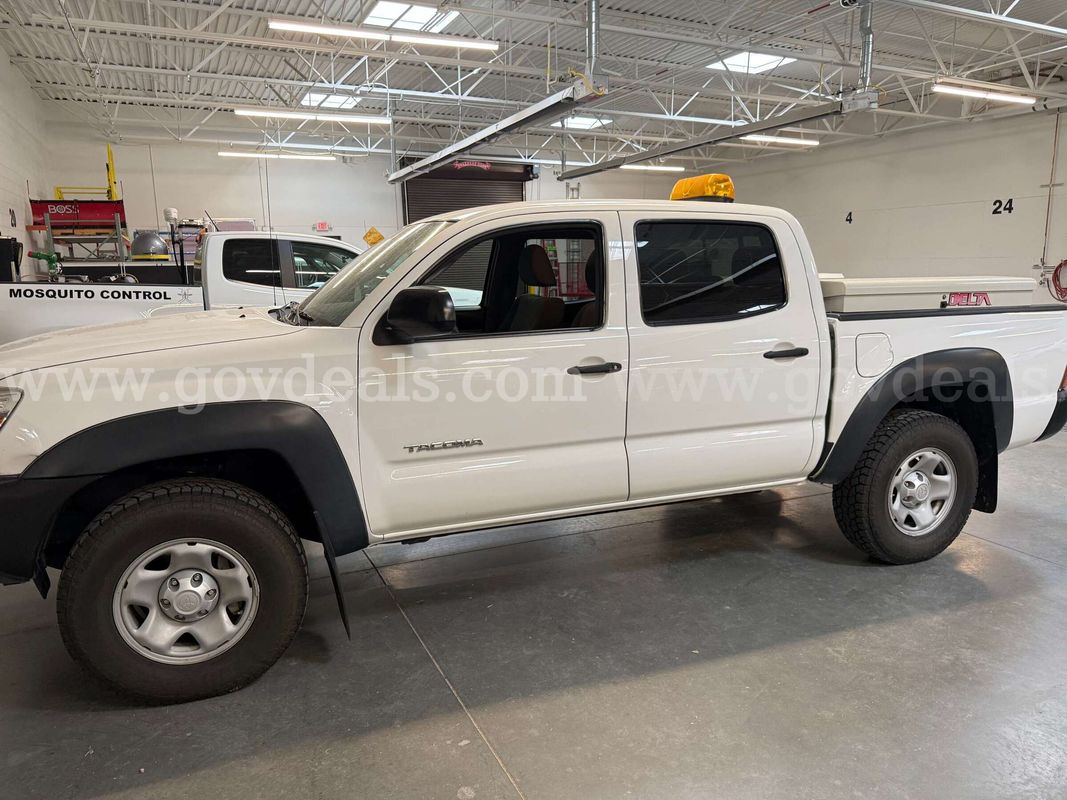 2014 Toyota Tacoma Double Cab V6 5AT 4WD