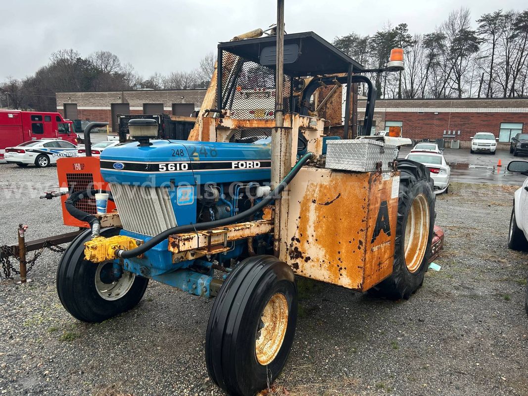 1988 Ford Side Arm Tractor with Rhino Side Arm Bush Hog