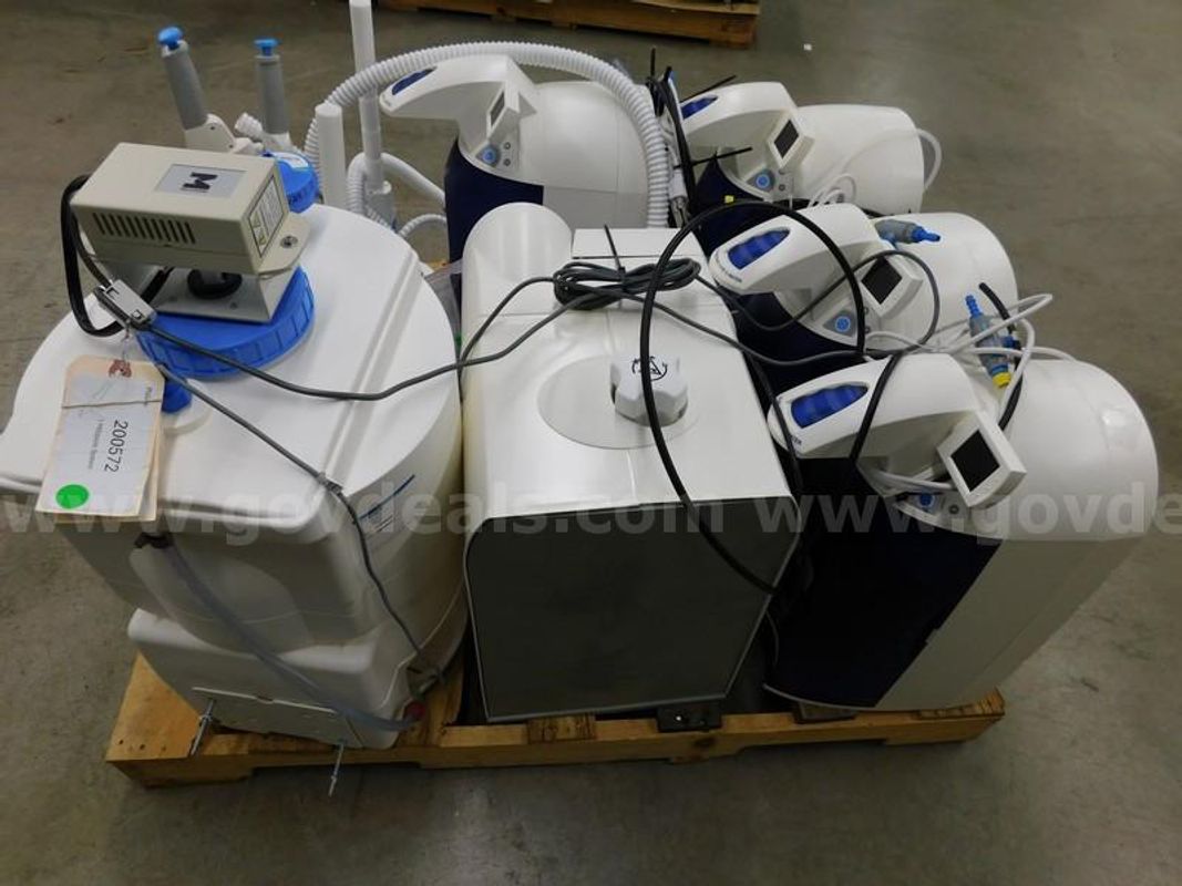 Lot of Lab Equipment - B8