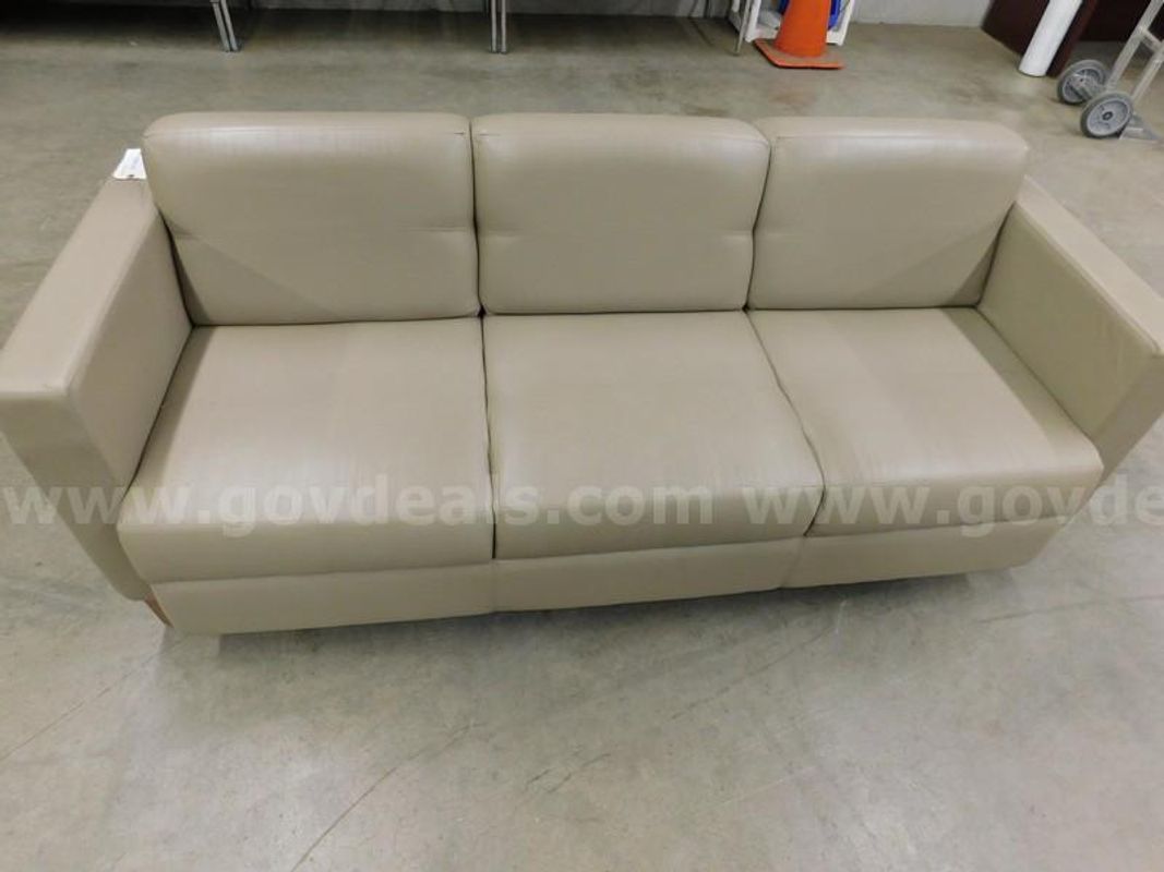 Couch - B3