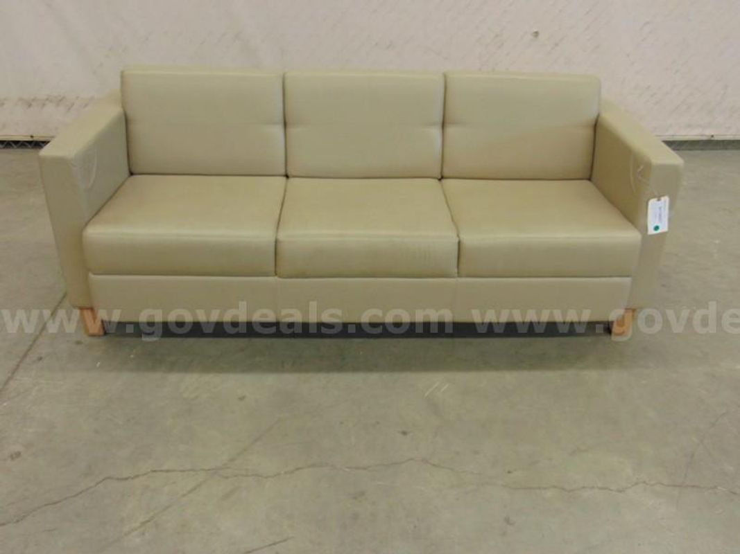 Couch - B5