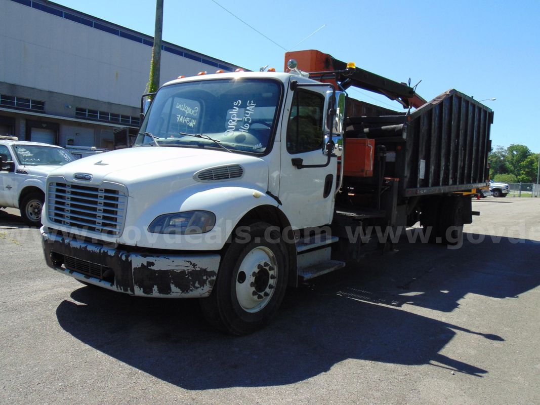 2016 Freightliner M2 106 Knuckle Boom Truck - Surplus Lot