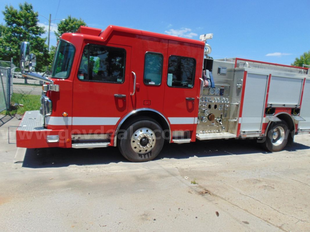 2015 Spartan Custom Pumper Truck -Light Lot