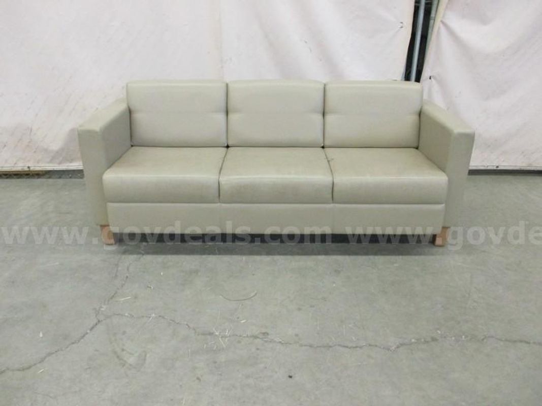 Couch - C1