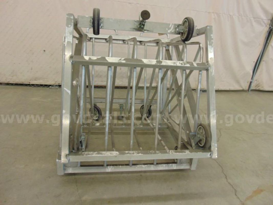 2 Table Carts - B5