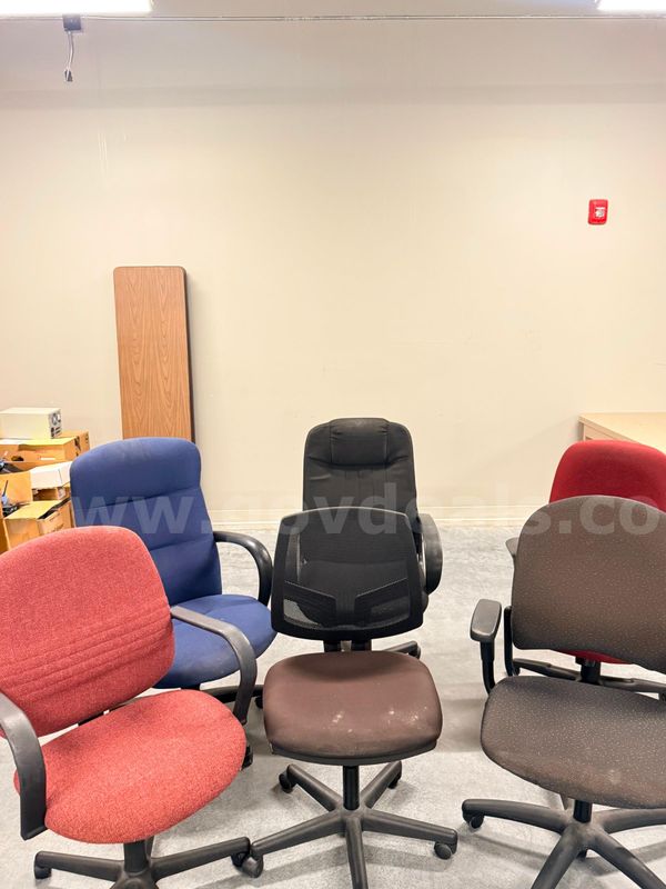 Set of 6 Rolling Office Chairs