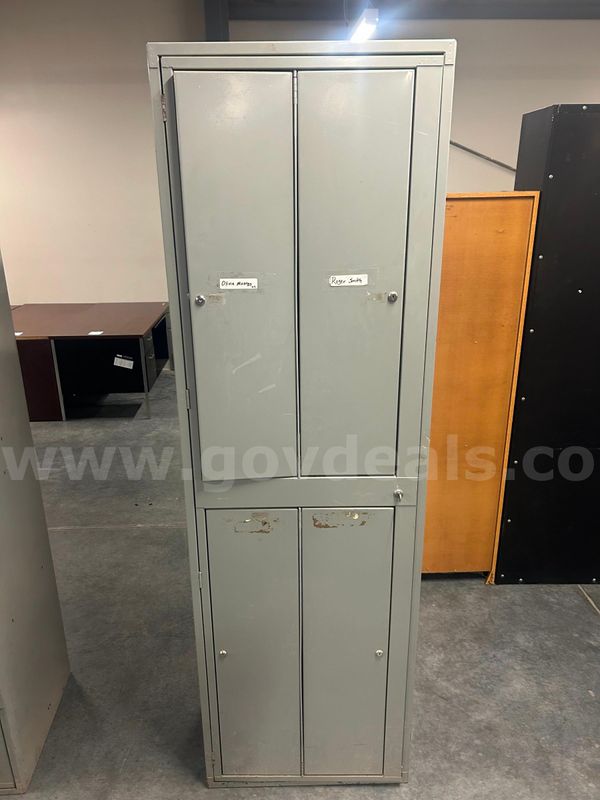 Set of 4 Metal Lockers