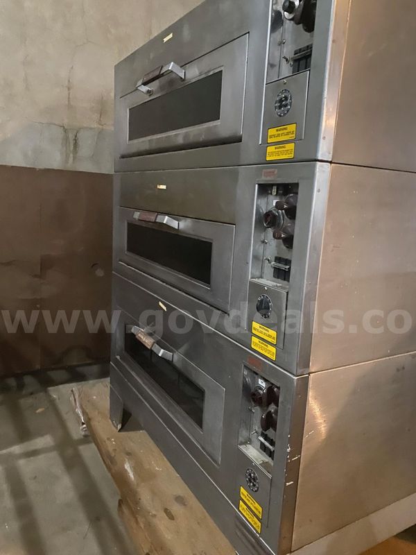 Three Door Pizza Oven Ge