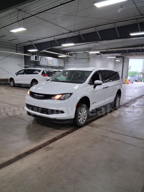2021 Chrysler Voyager