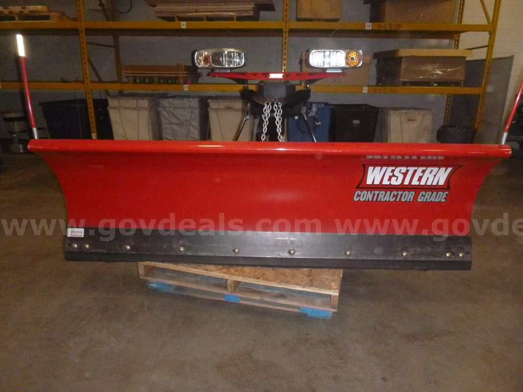Western 8' Pro Plus Snow Plow W/ Quad