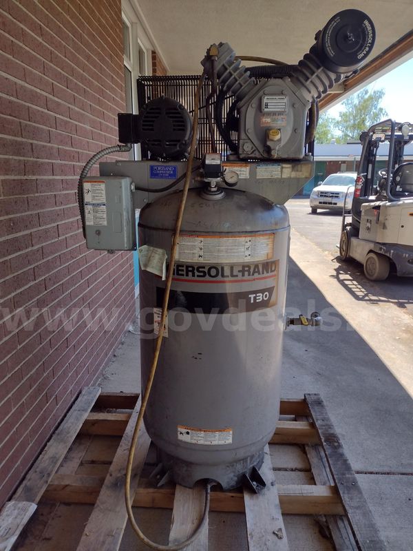 Ingersoll Rand 2475 Air Compressor – 7.5 HP – 80 Gallon – 3 Phase