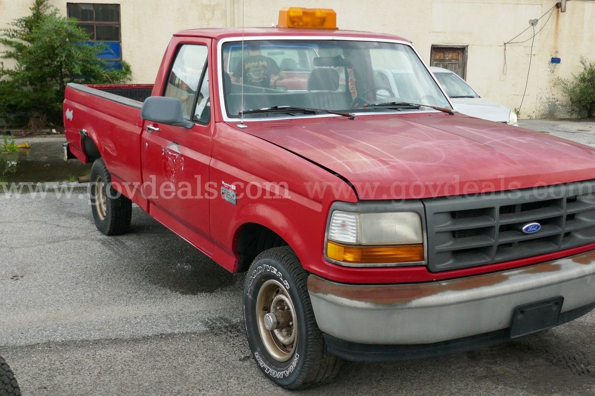 1995 Ford F-150 XL Reg. Cab 4WD