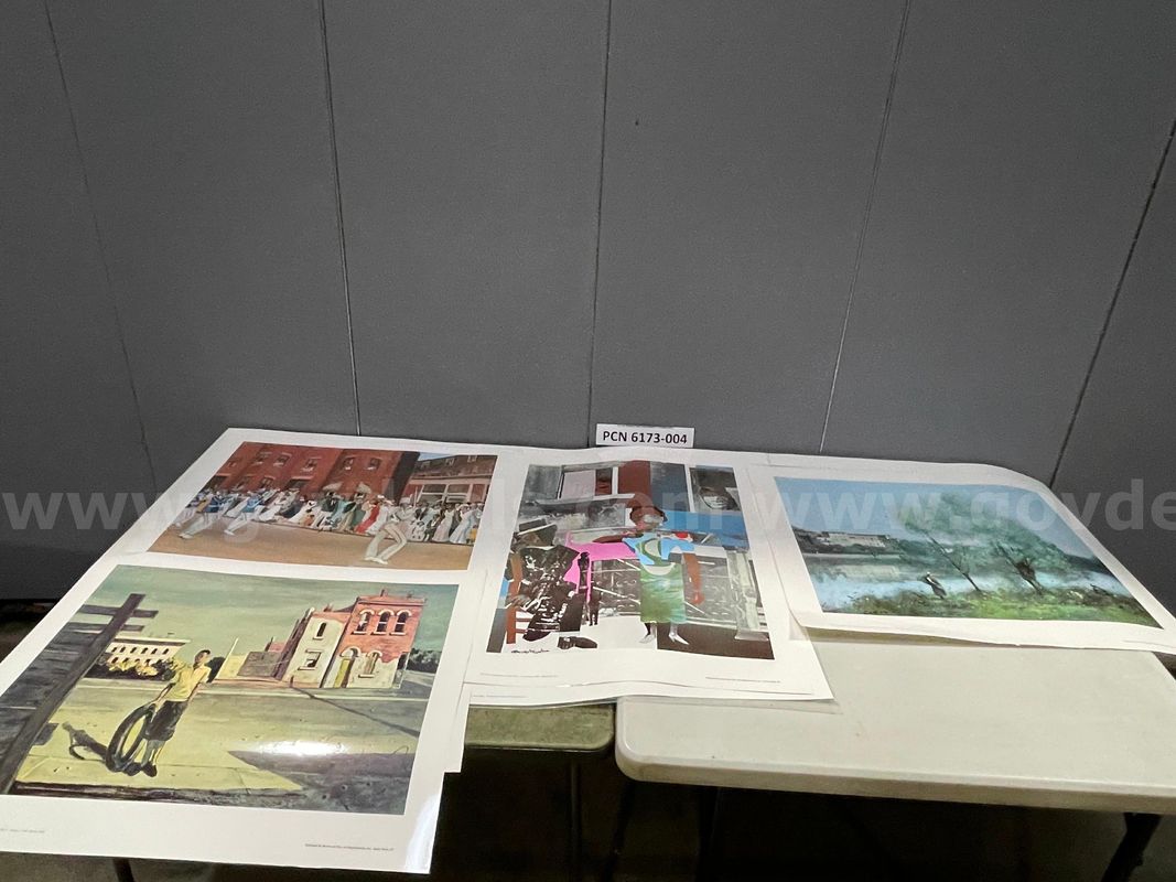 Posters/Pictures, Laminated, Assorted, Qty: 10