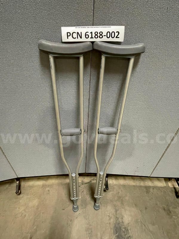 Crutches, Aluminum, PremierPro, Adult/Patient Height: 5'2" - 5'10"
