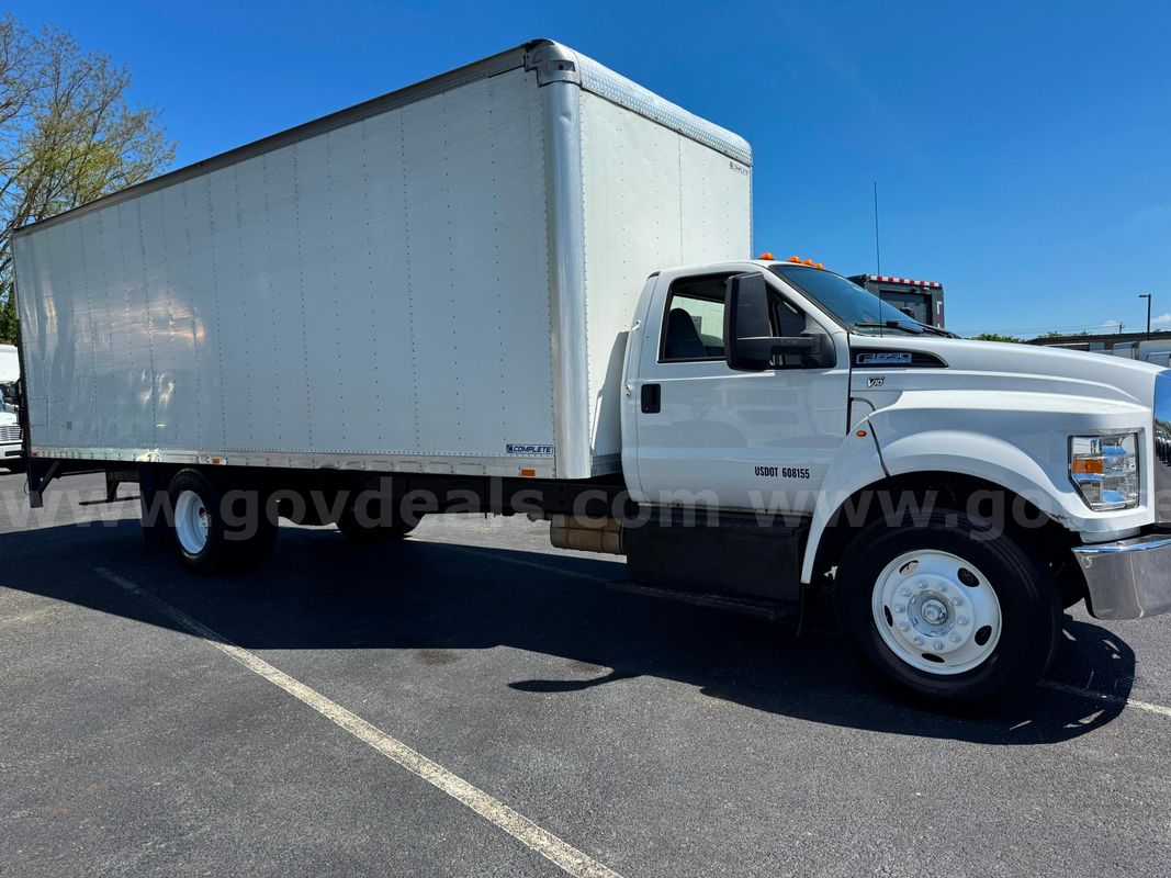 2019 Ford F650, Gas, 26' Box Truck, Non-Cdl