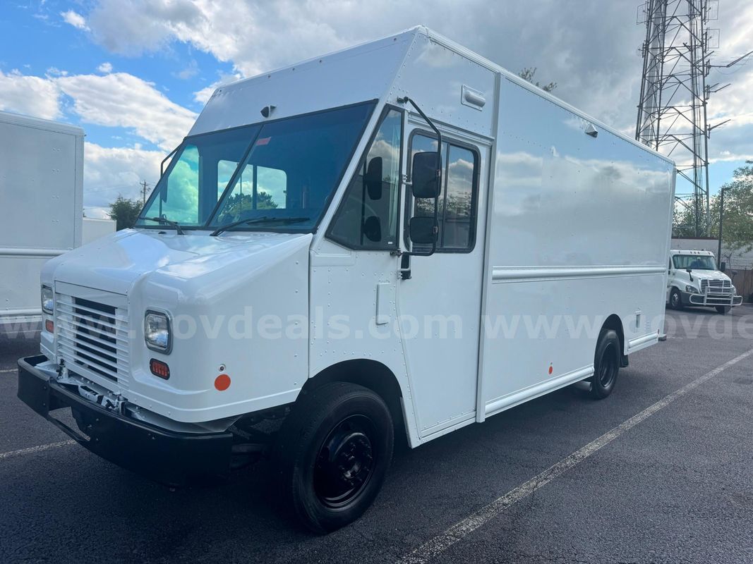 2020 Ford F59 Gas Stepvan, Parcel Delivery Van