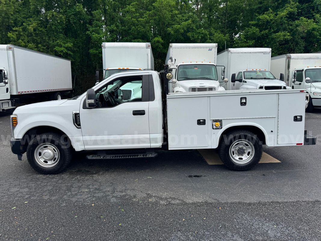 2019 Ford F250 Service Body Truck