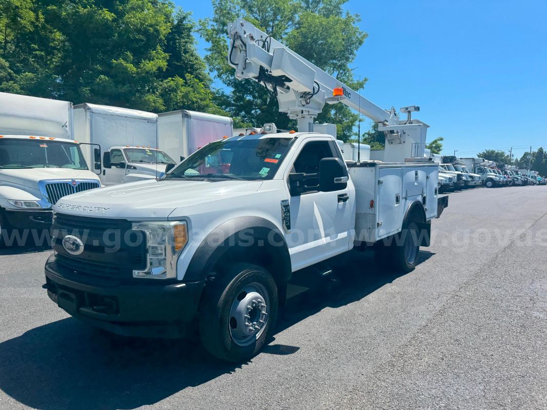2017 Ford F450 Aerial Bucket Truck