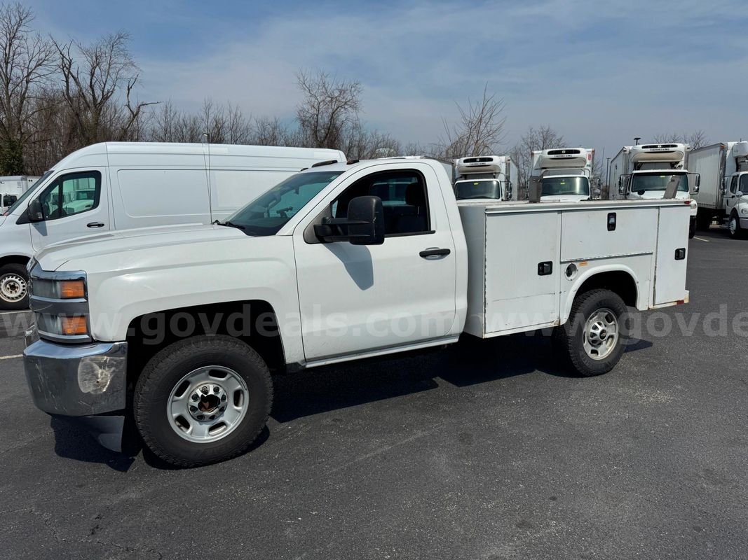 2015 Chevrolet 2500 Service Body Truck