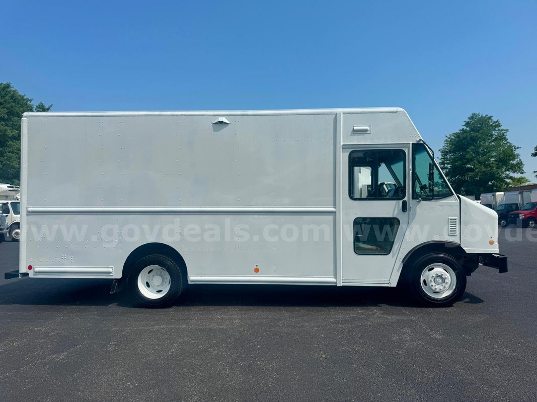 2020 Ford F59 Gas Stepvan, Parcel Delivery Van