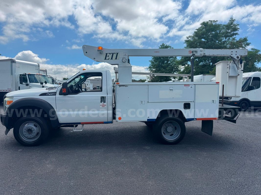 2015 Ford F450 Service Truck With Aerial Bucket