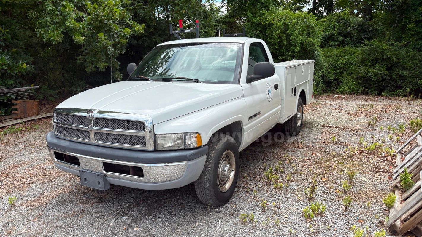 1999 Dodge Ram 2500 Service Body Truck