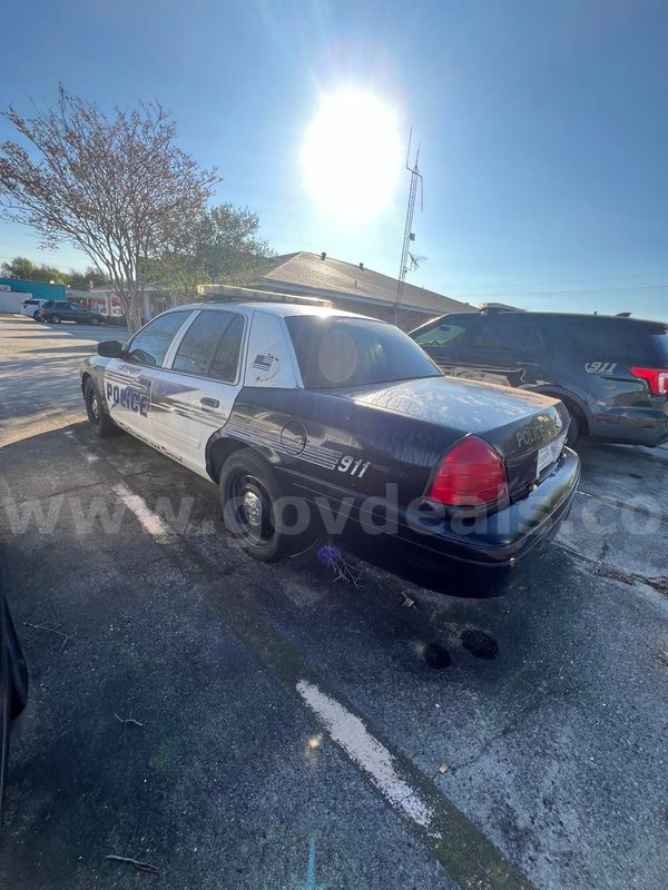 Lockport 2011 Ford Crown Victoria 310