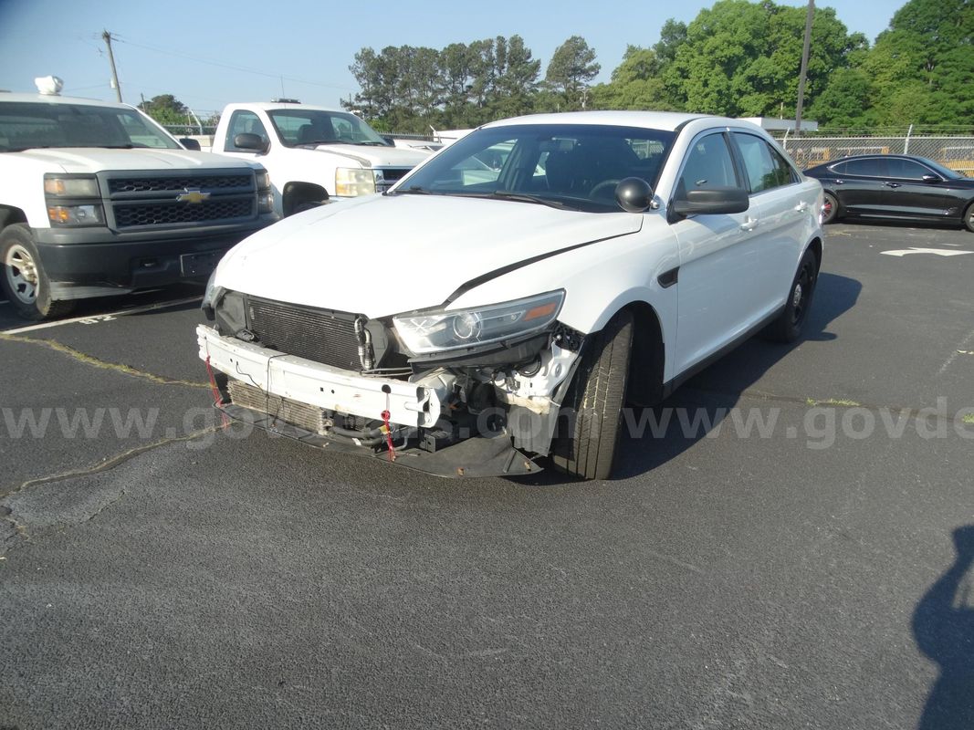 2016 Ford Taurus