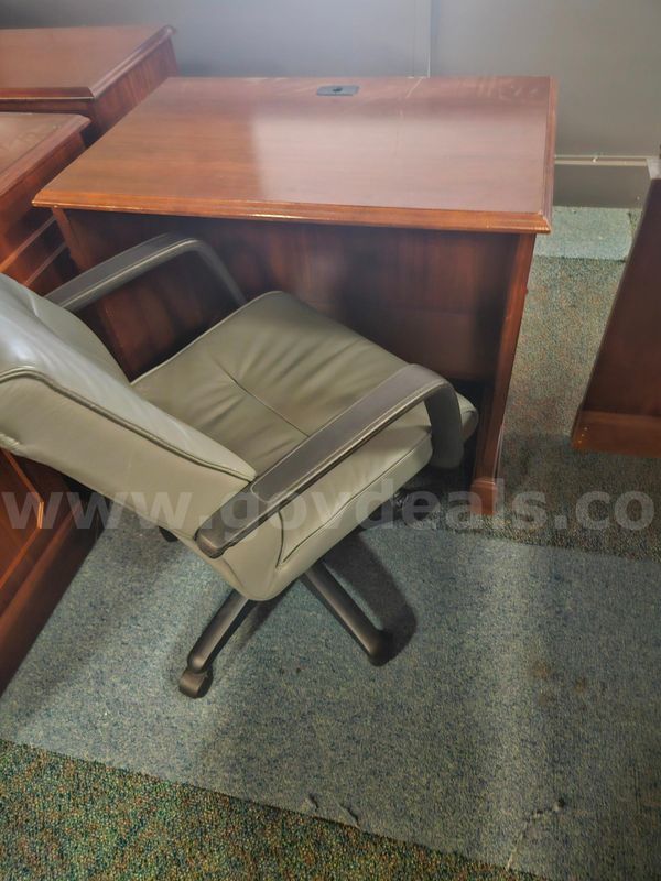 Small Desk & Chair - Used