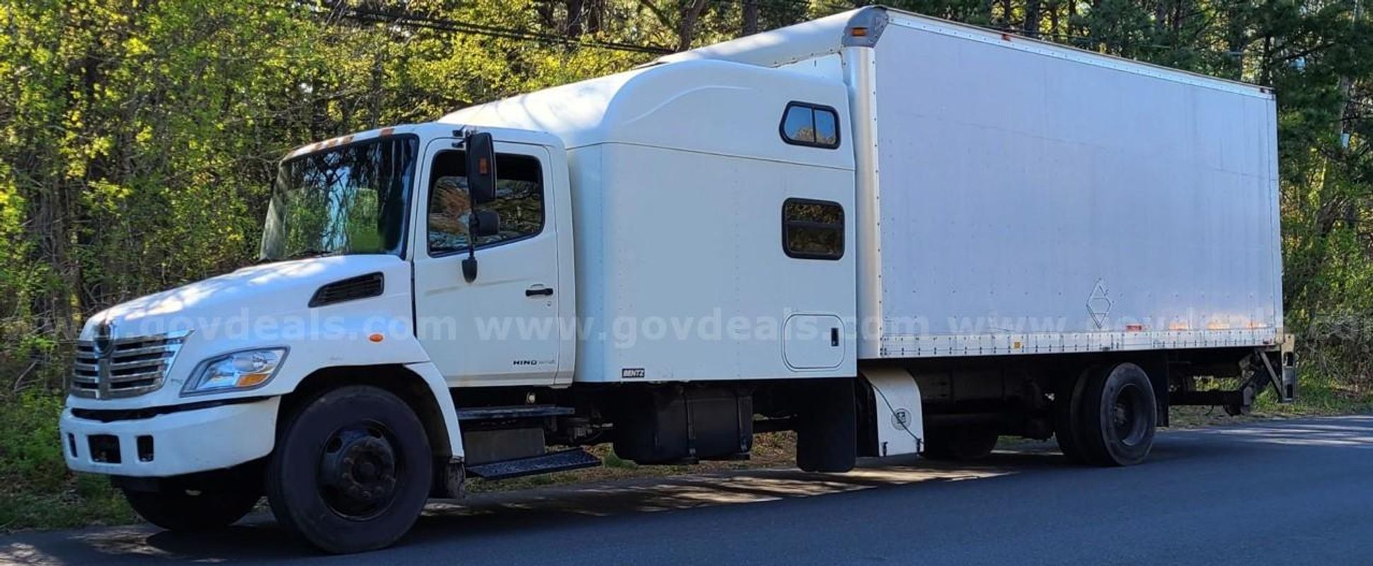 2007 Hino Conventional Long Haul Custom Sleeper Box Truck