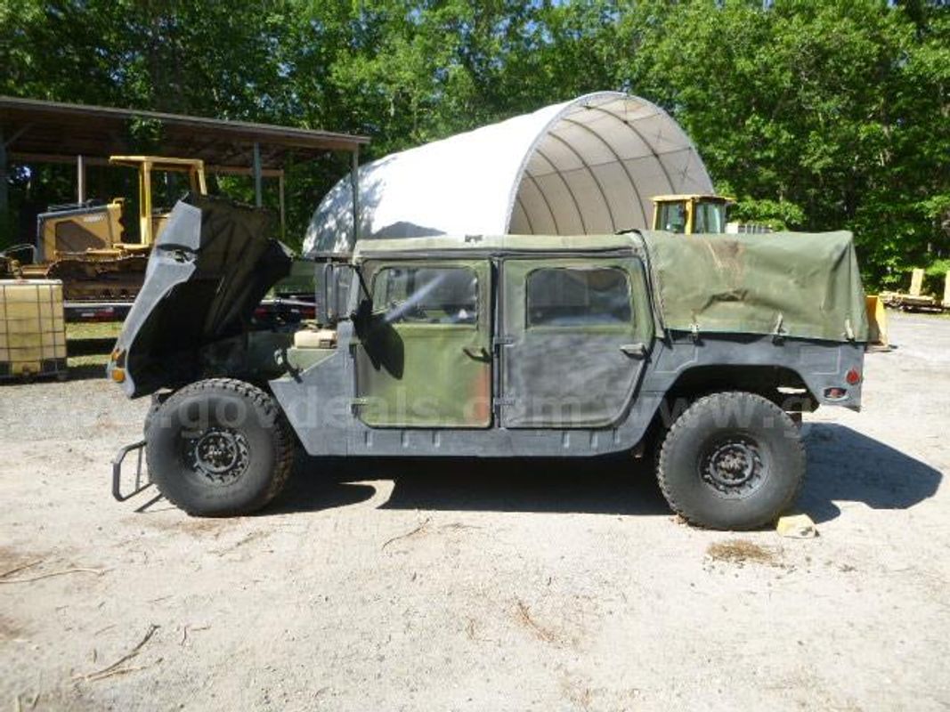 1987 American General Humvee