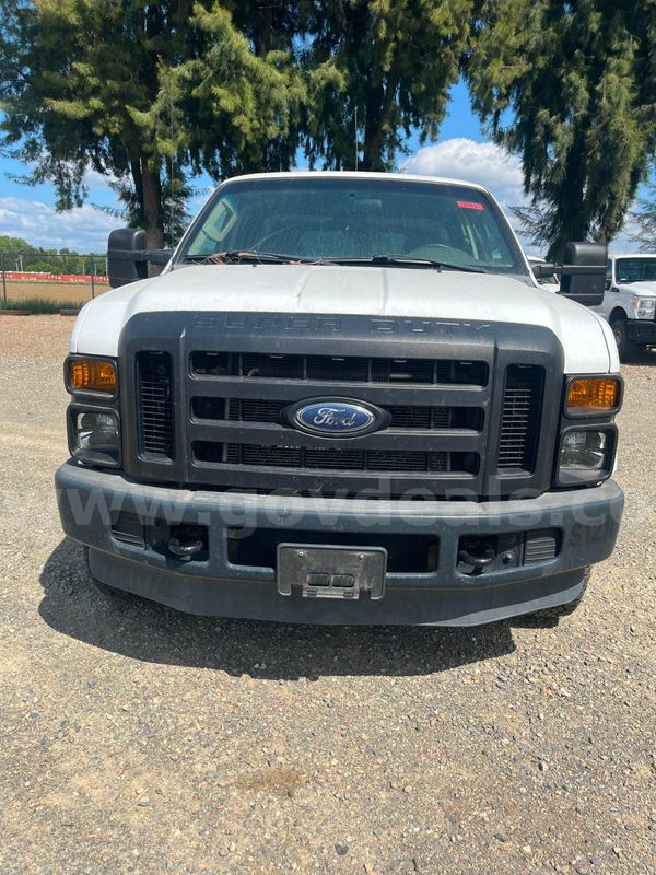 2008 Ford F-250 SD XL SuperCab Long Bed 4WD